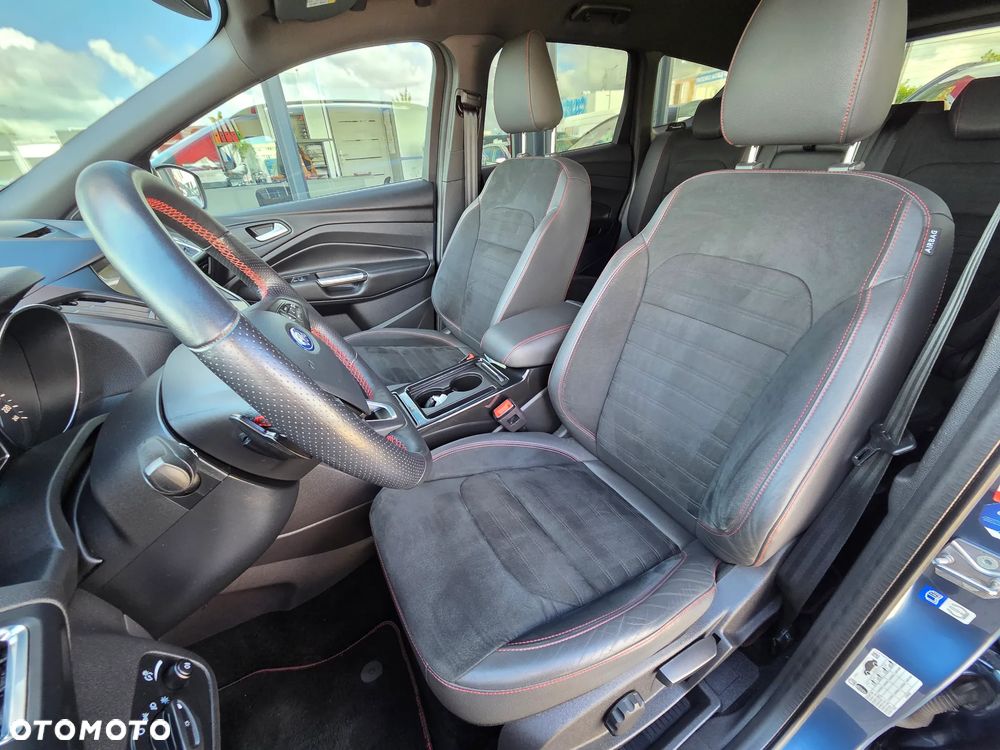 Ford Kuga 1.5 EcoBoost 4x4 ST-Line - 27