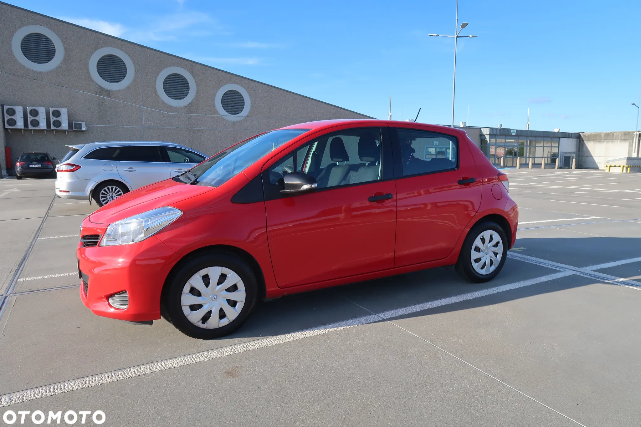Toyota Yaris 1.0 Luna - 4