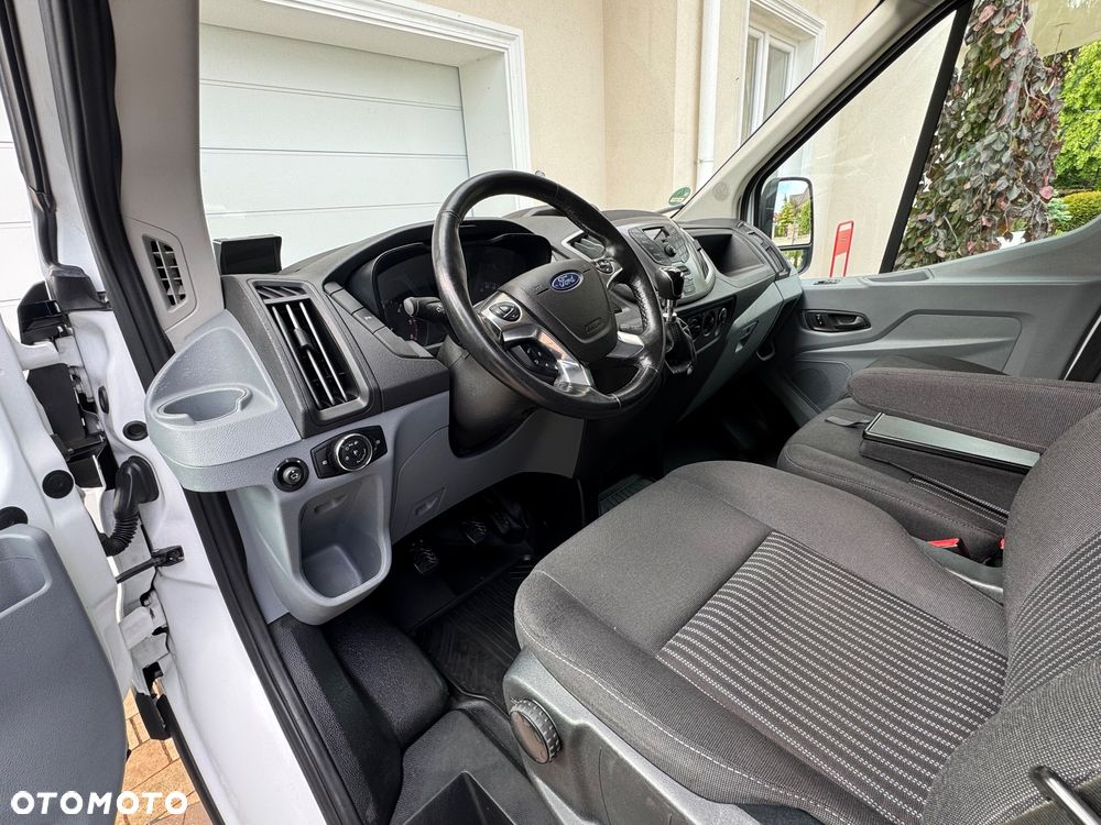 Ford Transit - 26