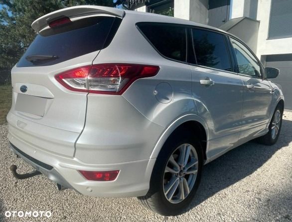 Ford Kuga 2.0 TDCi AWD ST-Line - 4