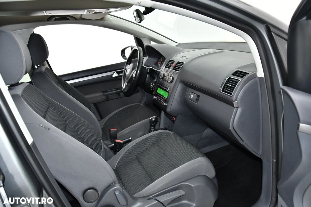 Volkswagen Touran 1.6 TDI DSG Highline - 8