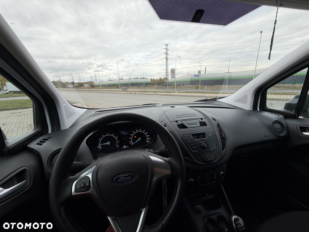 Ford Transit Courier - 6