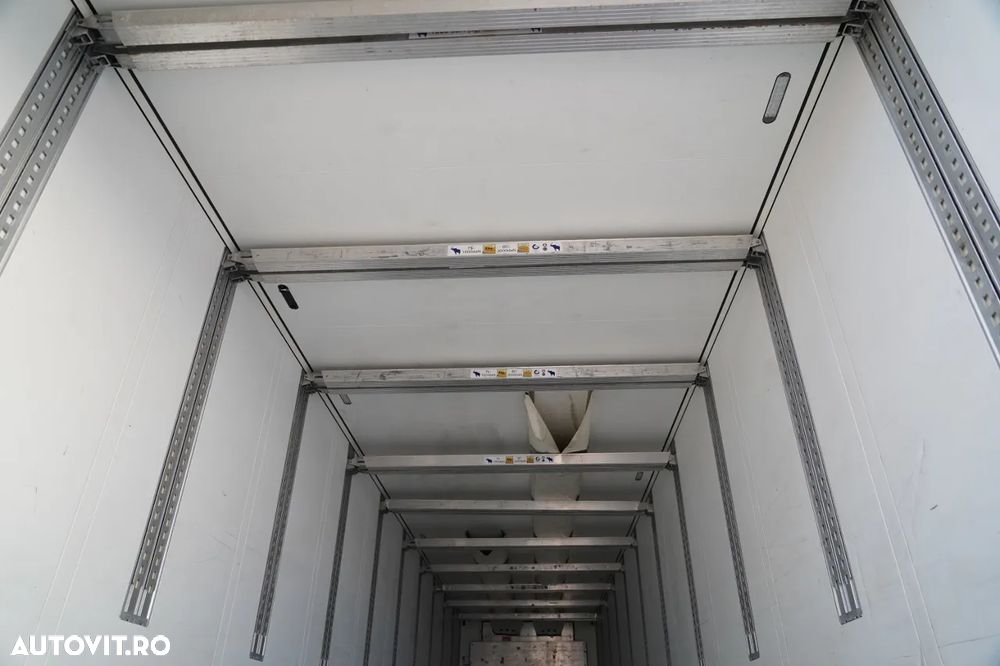 Schmitz Cargobull REFRIGERAT / TRANSPORT VECTOR 1550 / AXĂ RIDICATĂ / RECIPIENT DUBLU / COȘURI PENTRU PALEȚI - 18
