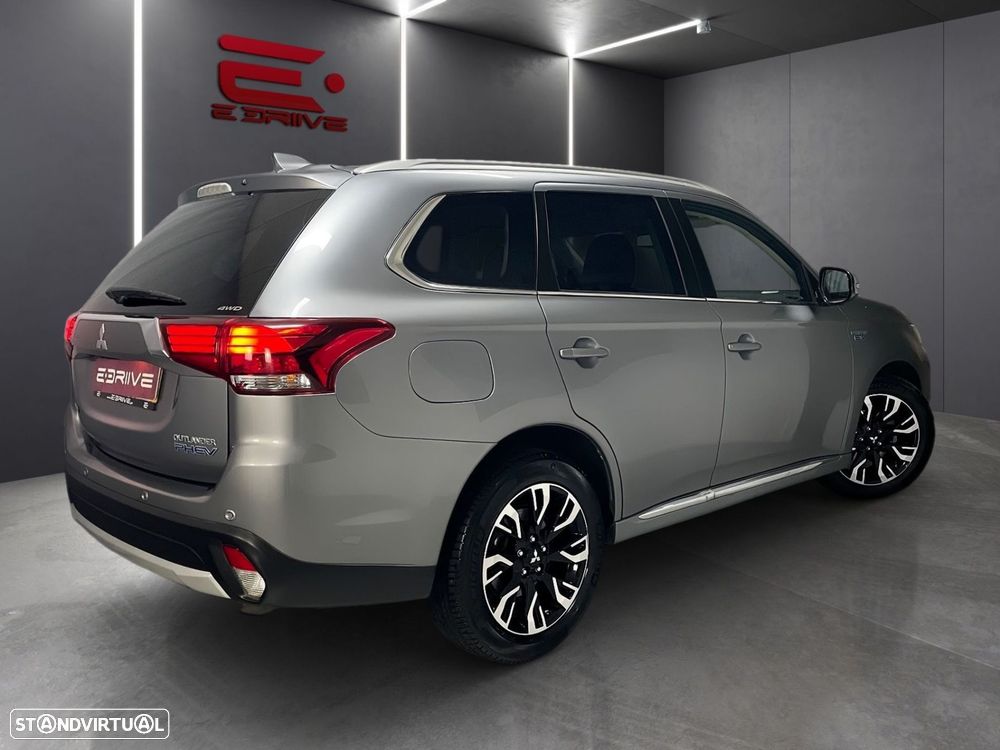 Mitsubishi Outlander 2.0 Intense Navi - 7
