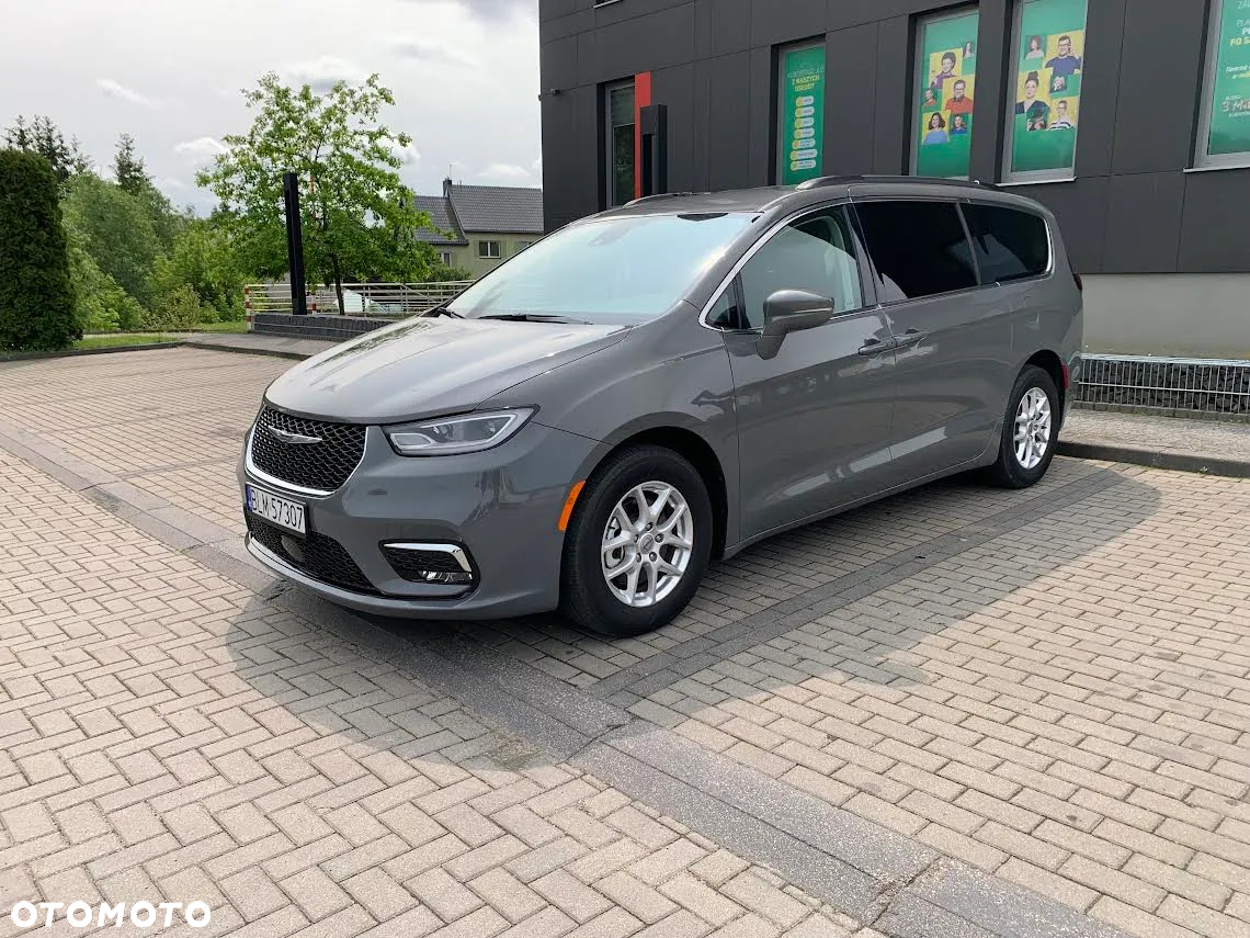 Chrysler Pacifica - 21