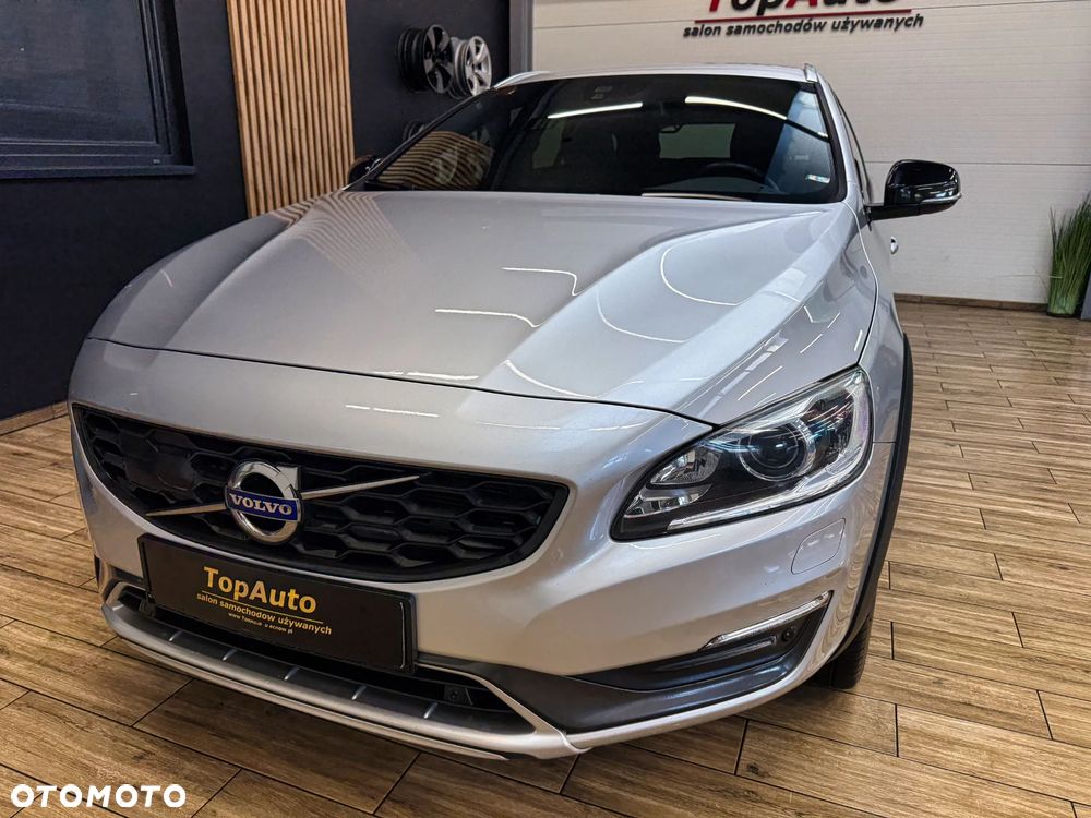Volvo V60 Cross Country - 13