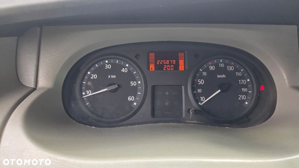 Renault Trafic - 18
