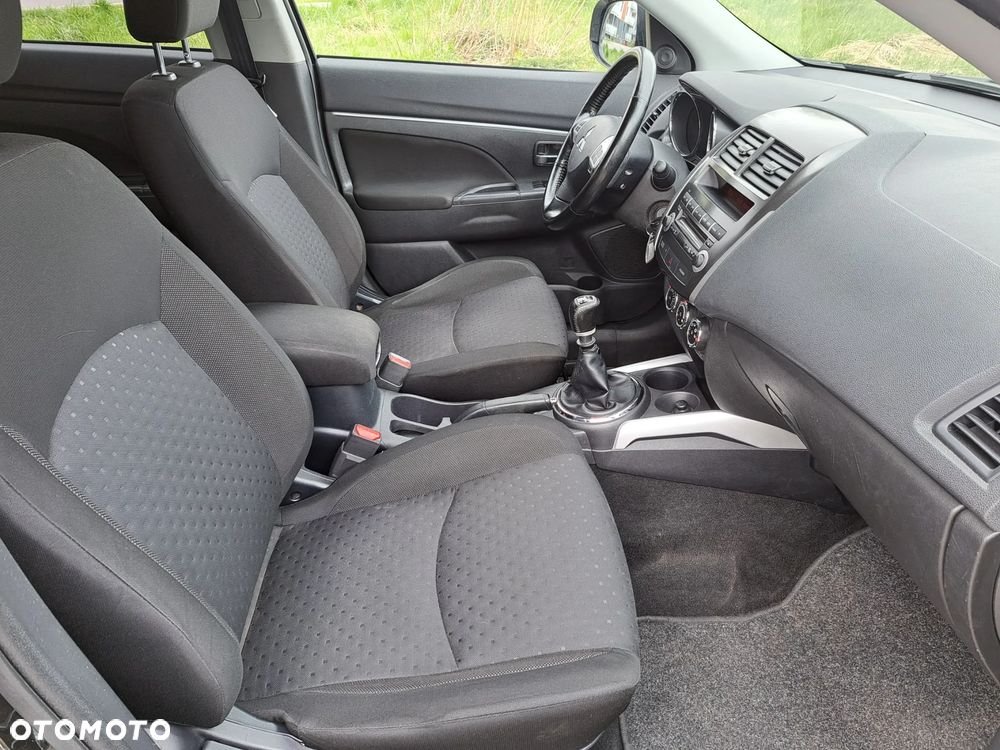 Mitsubishi ASX - 12