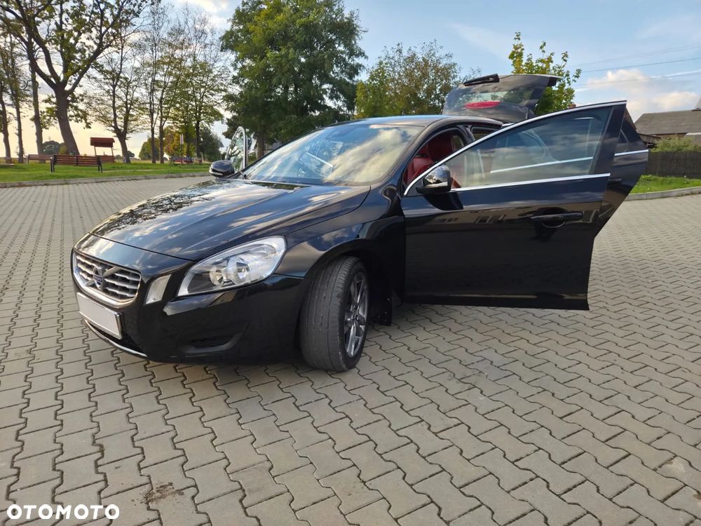 Volvo V60 D3 Geartronic Momentum - 19