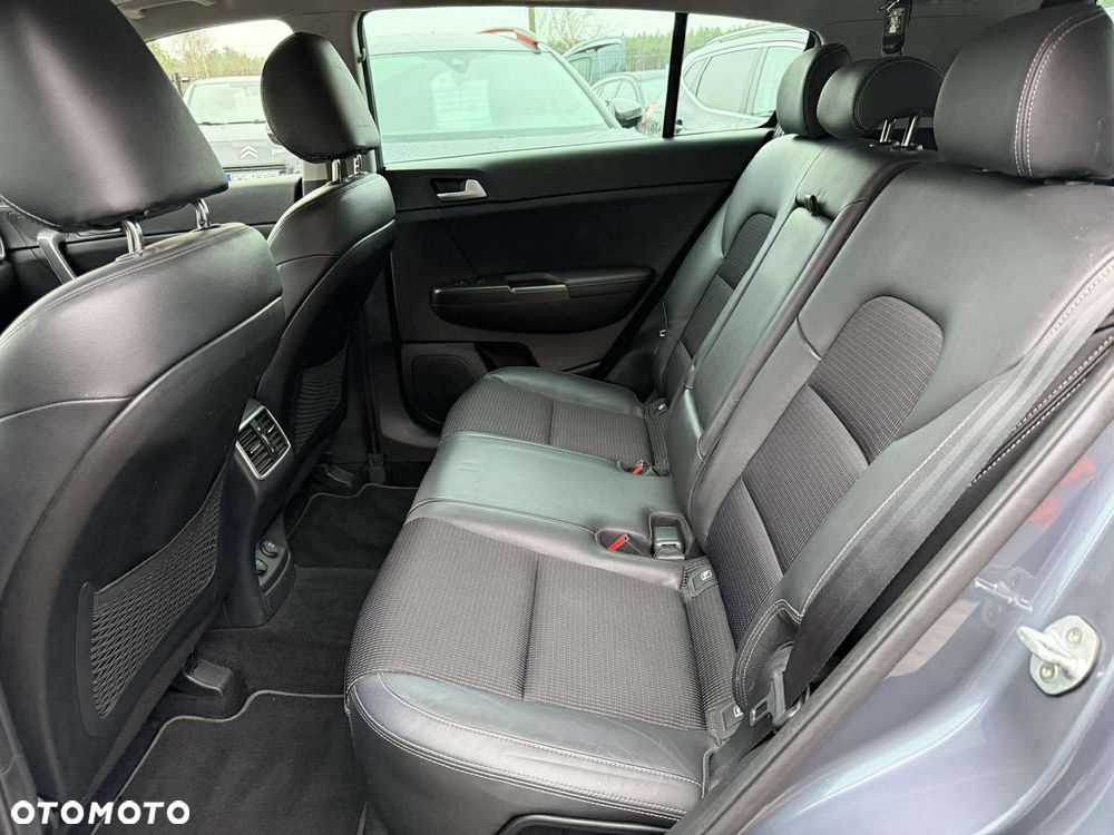 Kia Sportage 1.7 CRDI 2WD Spirit - 28