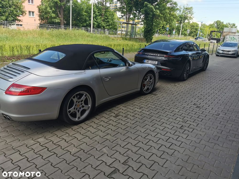 Porsche 911 Carrera 4S - 10