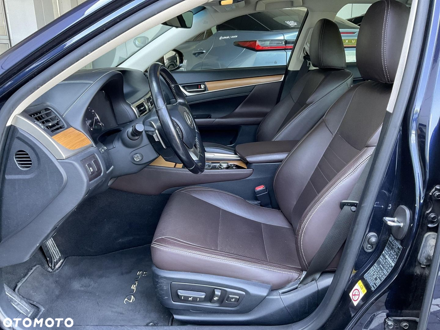 Lexus GS - 10