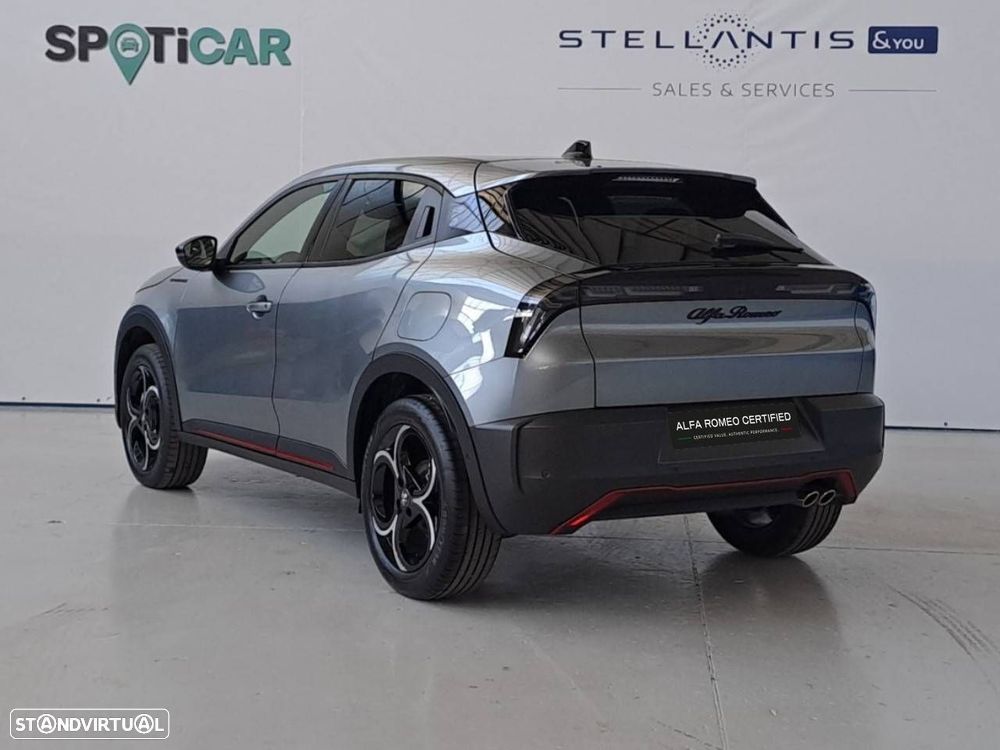 Alfa Romeo Junior 1.2 Speciale eDCT6 - 6