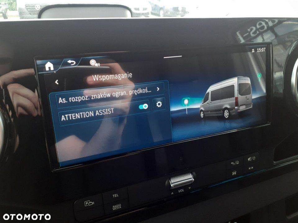 Mercedes-Benz eSprinter - 14