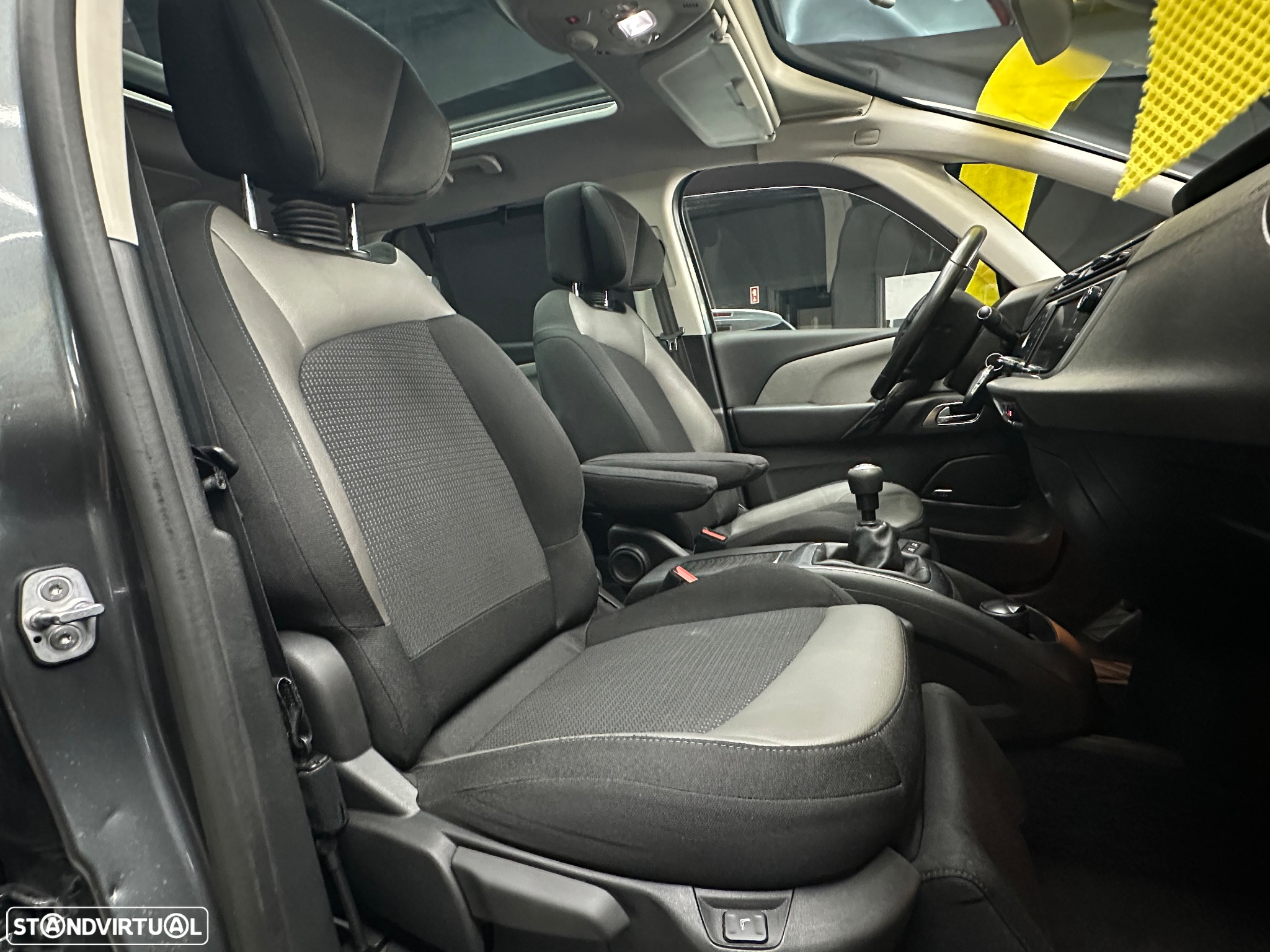 Citroën C4 Grand Picasso 2.0 BlueHDi Exclusive - 29