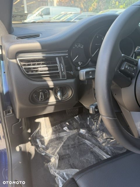 Porsche Macan T - 18