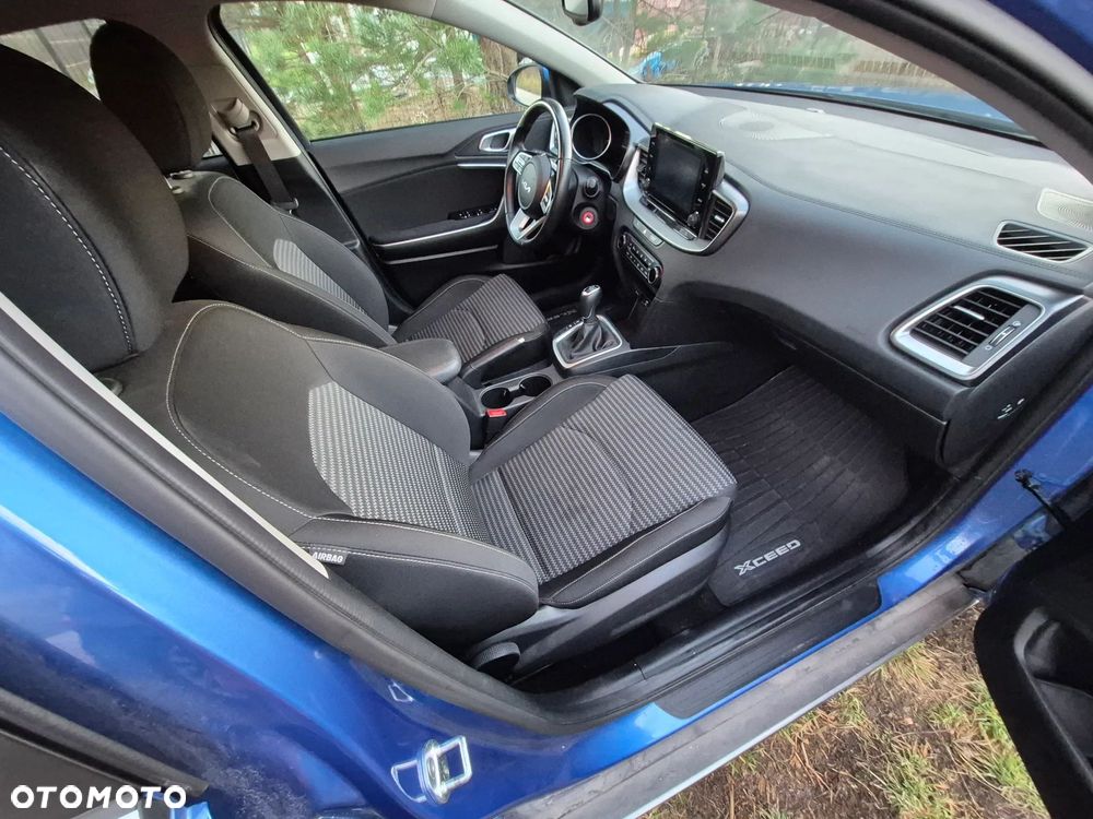 Kia XCeed 1.5 T-GDI M - 8
