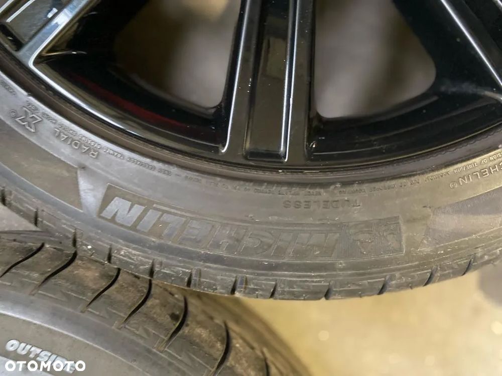 Całe koła Land Rover BJ3M1007BB + Michelin Latitude Sport 245/45R20 99V - 6