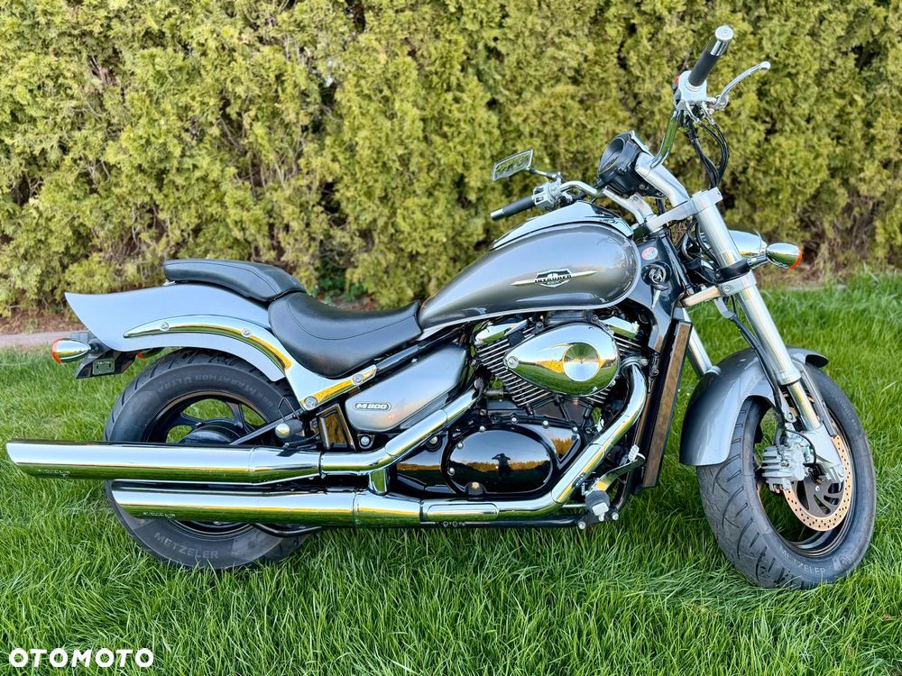Suzuki Intruder - 23