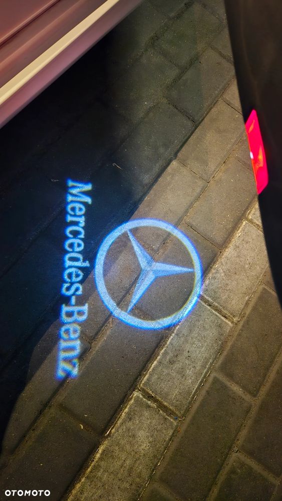 Mercedes-Benz Klasa A 180 (BlueEFFICIENCY) 7G-DCT - 36