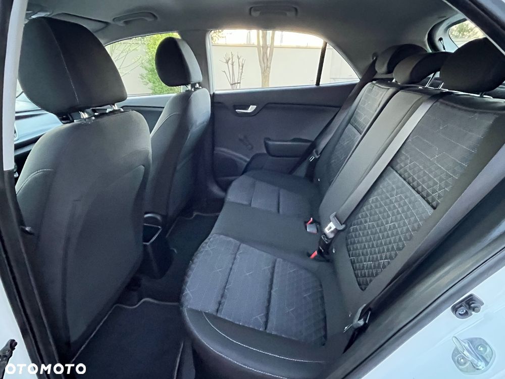 Kia Rio 1.2 M - 27