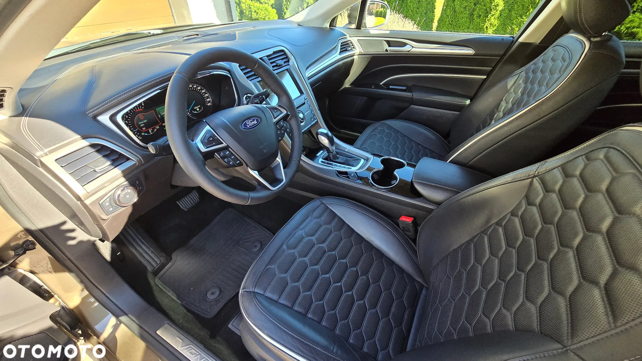 Ford Mondeo Vignale 2.0 EcoBoost - 32