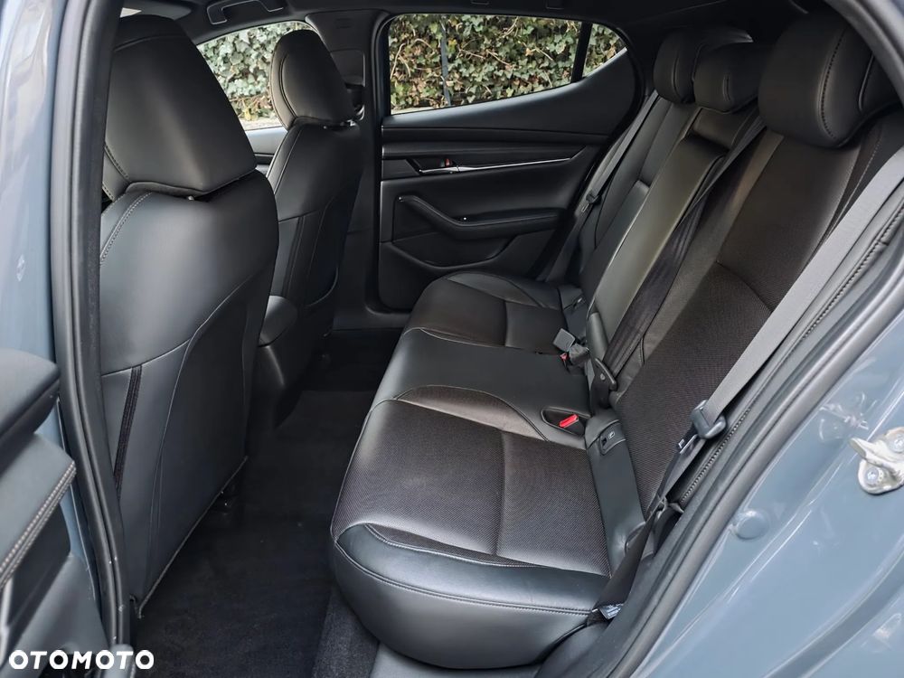 Mazda 3 2.0 mHEV Hikari - 9