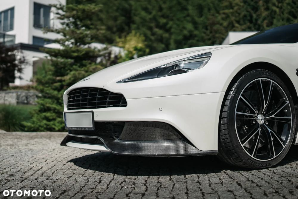 Aston Martin Vanquish Standard - 20