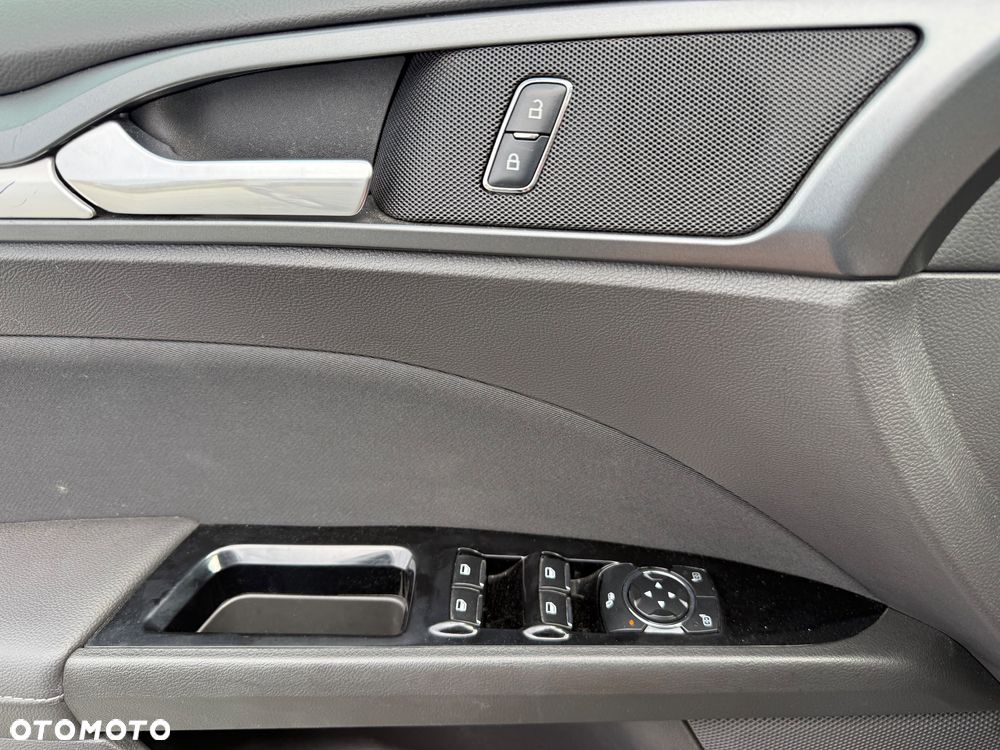 Ford Mondeo 2.0 TDCi STart-Stopp Titanium - 11