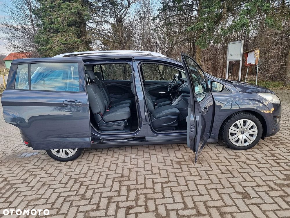 Ford Grand C-MAX - 17