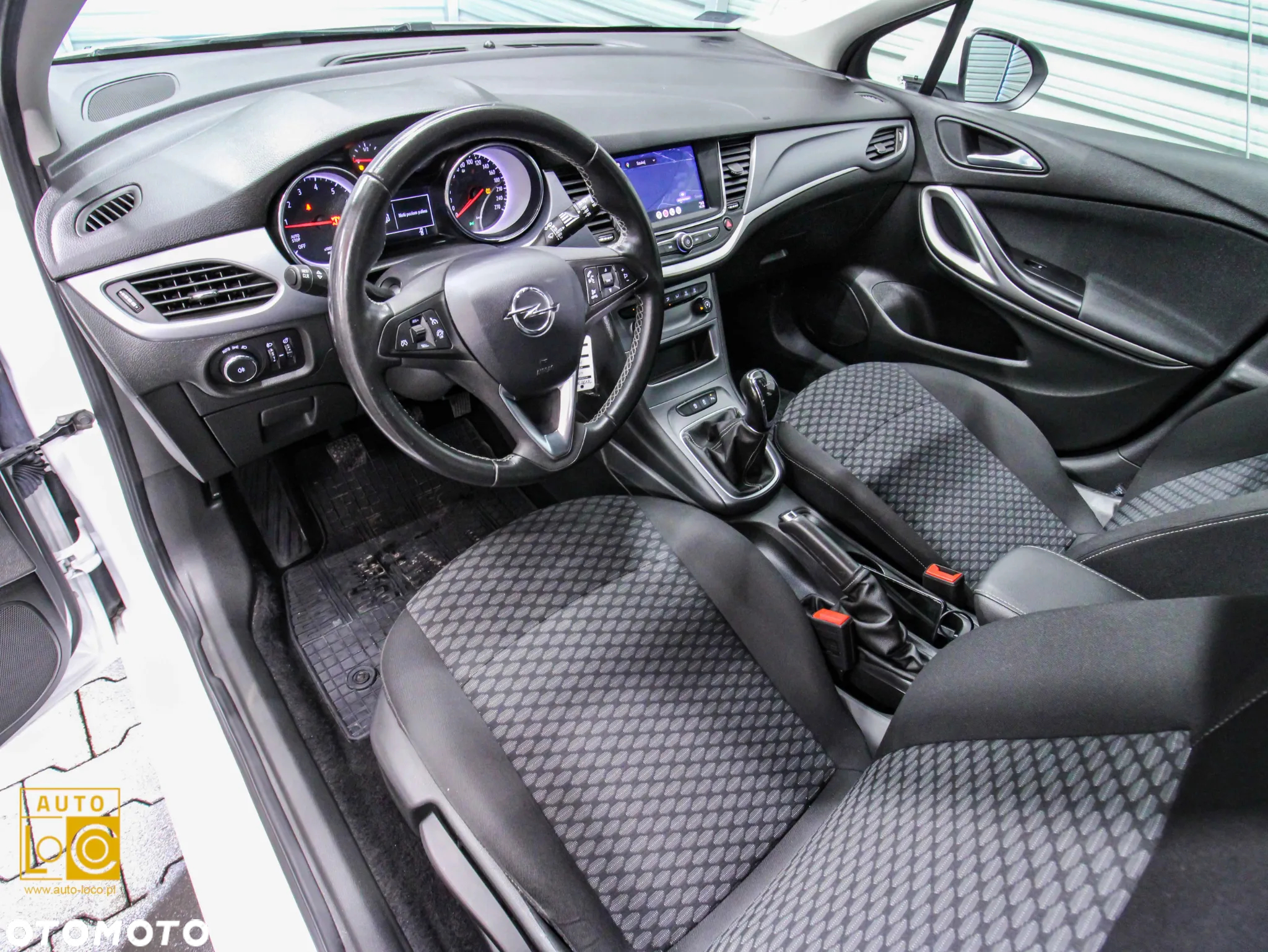 Opel Astra V 1.2 T Edition S&S - 16