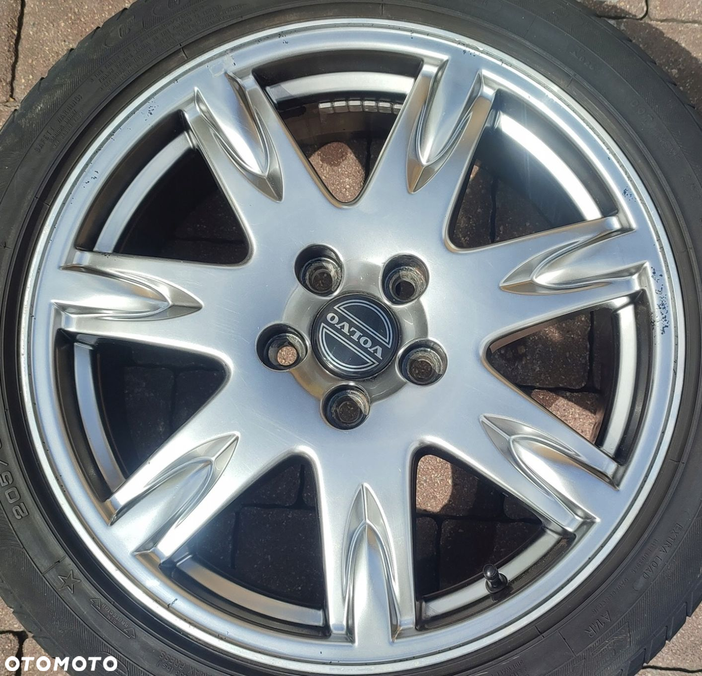 Felgi Aluminiowe Oryg. Volvo 17 Cali 5x108 7,5Jx17 Et49 Piasta Ø65,1mm - 5