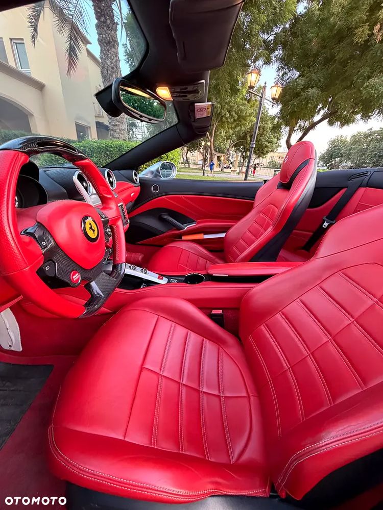 Ferrari California T - 17