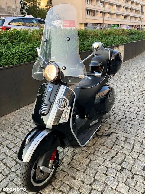 Vespa GTS - 2