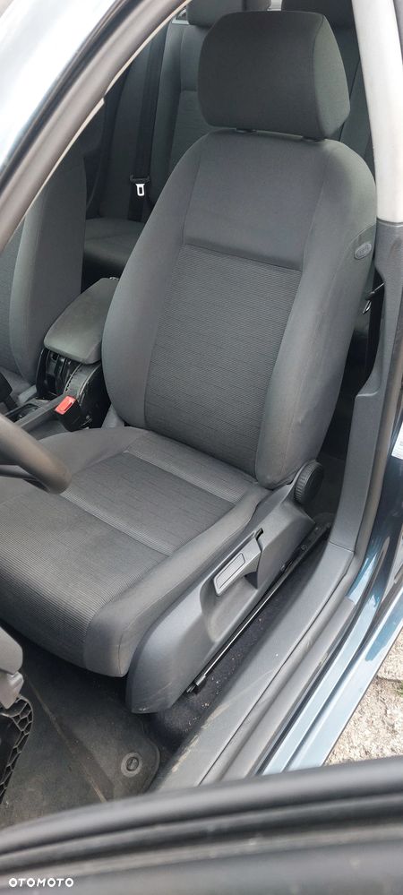 Volkswagen Golf - 10
