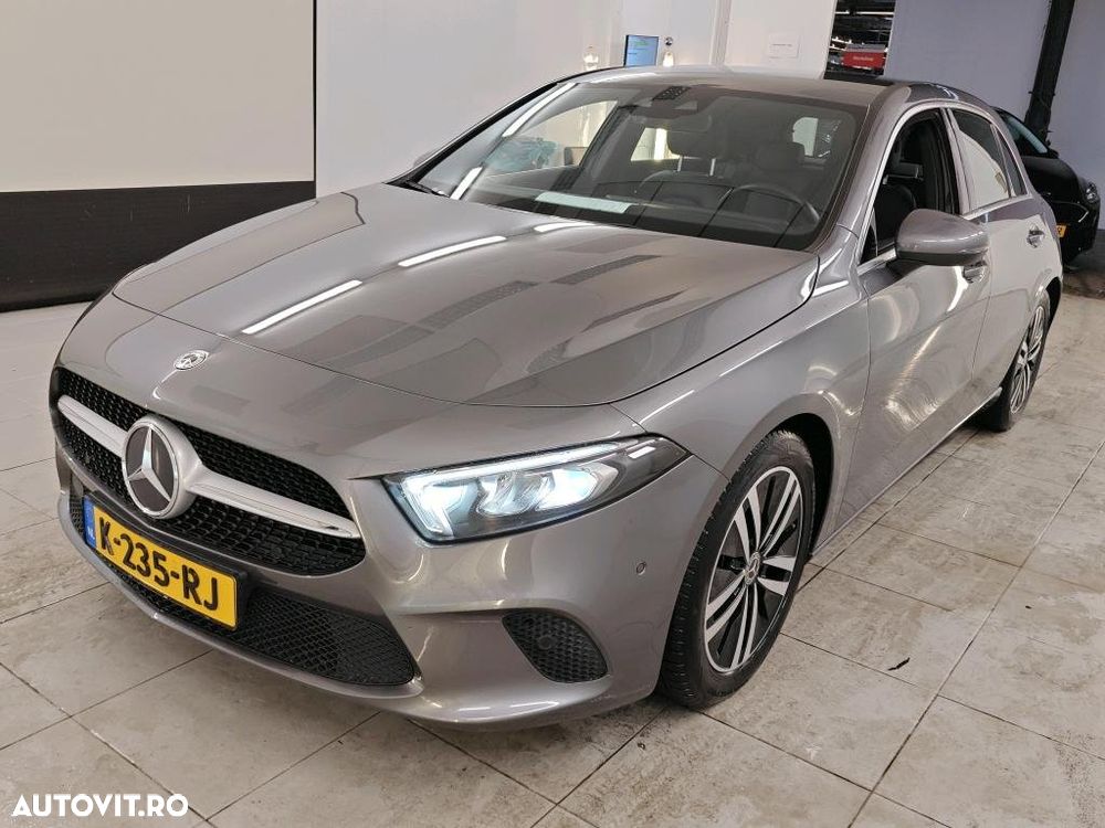 Mercedes-Benz A 180 7G-DCT Special Edition - 2