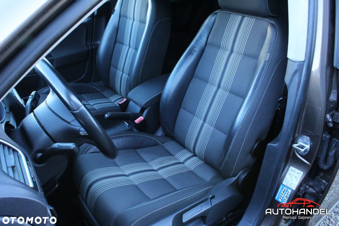 Volkswagen Golf - 11