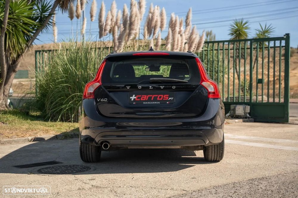 Volvo V60 2.0 D2 Momentum - 7