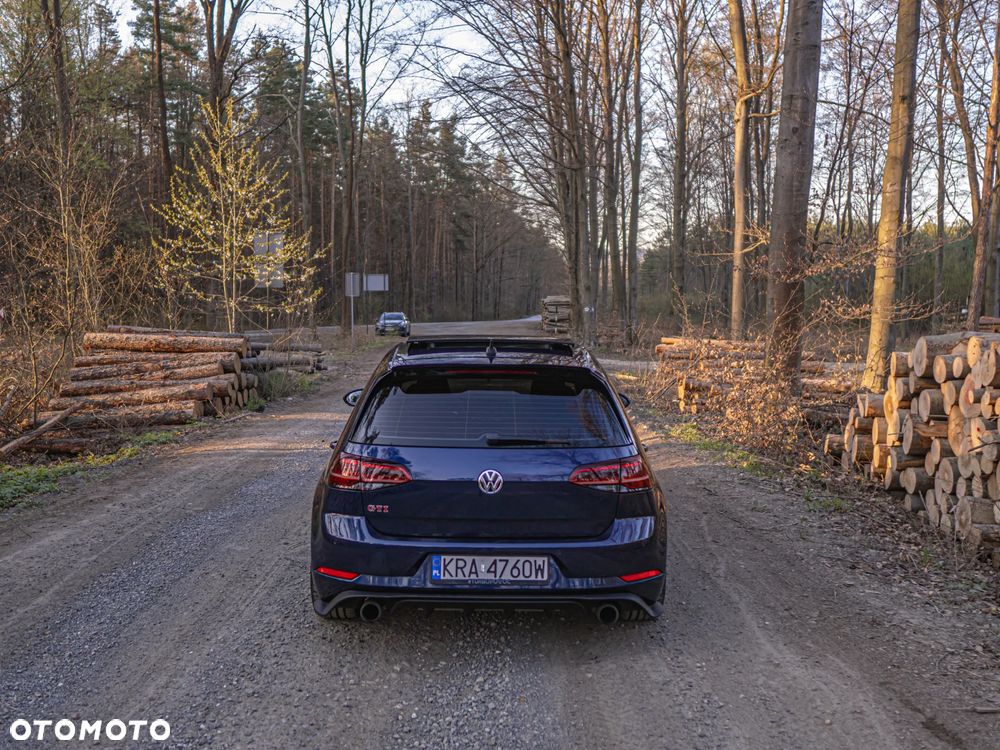 Volkswagen Golf GTI Performance BlueMotion Technology DSG - 9