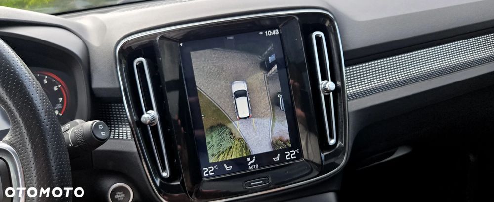Volvo XC 40 T3 R-Design - 33