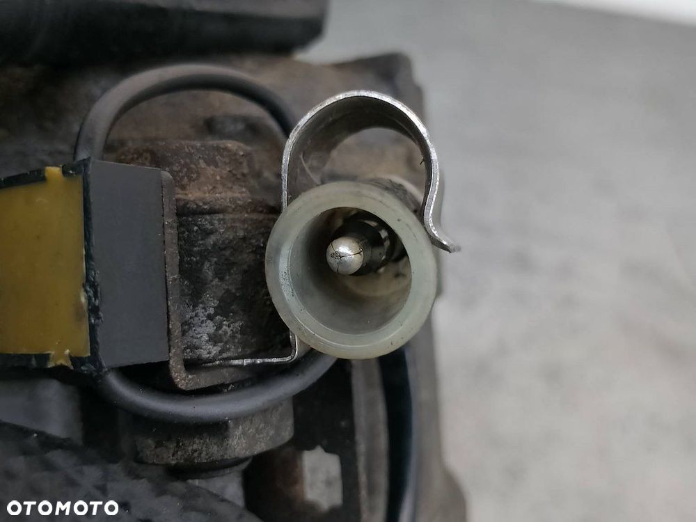 POMPA, SPRĘŻARKA KLIMATYZACJI VOLVO V70 I 2.0 20V - 4