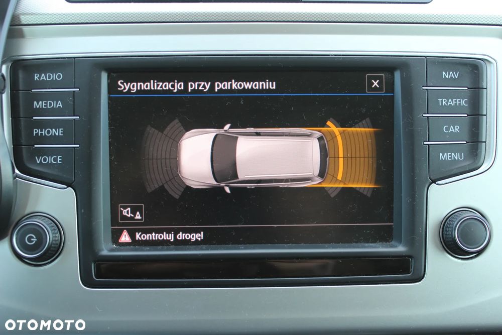 Volkswagen Passat Variant 1.6 TDI (BlueMotion Technology) DSG Comfortline - 21