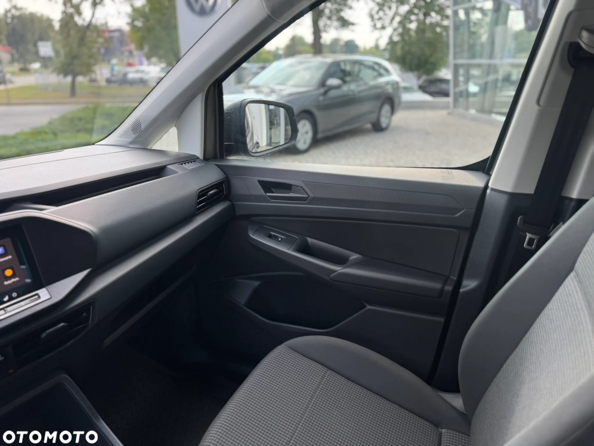Volkswagen Caddy Maxi Cargo - 22