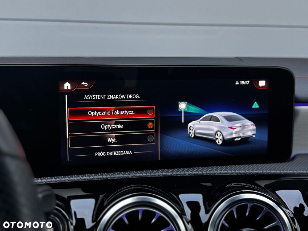 Mercedes-Benz CLA 200 d 4-Matic AMG Line 8G-DCT - 38