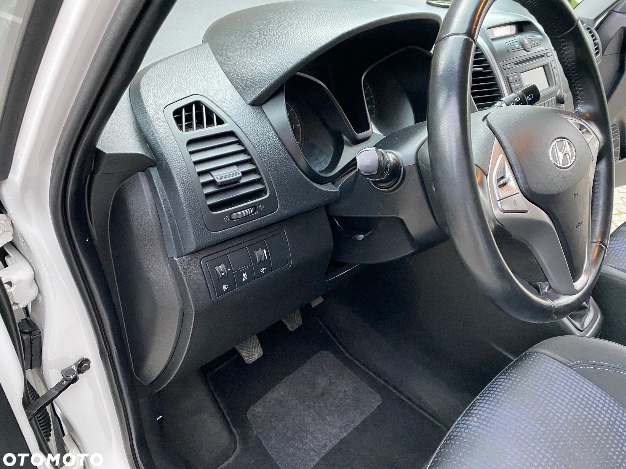 Hyundai ix20 1.4 Premium - 31