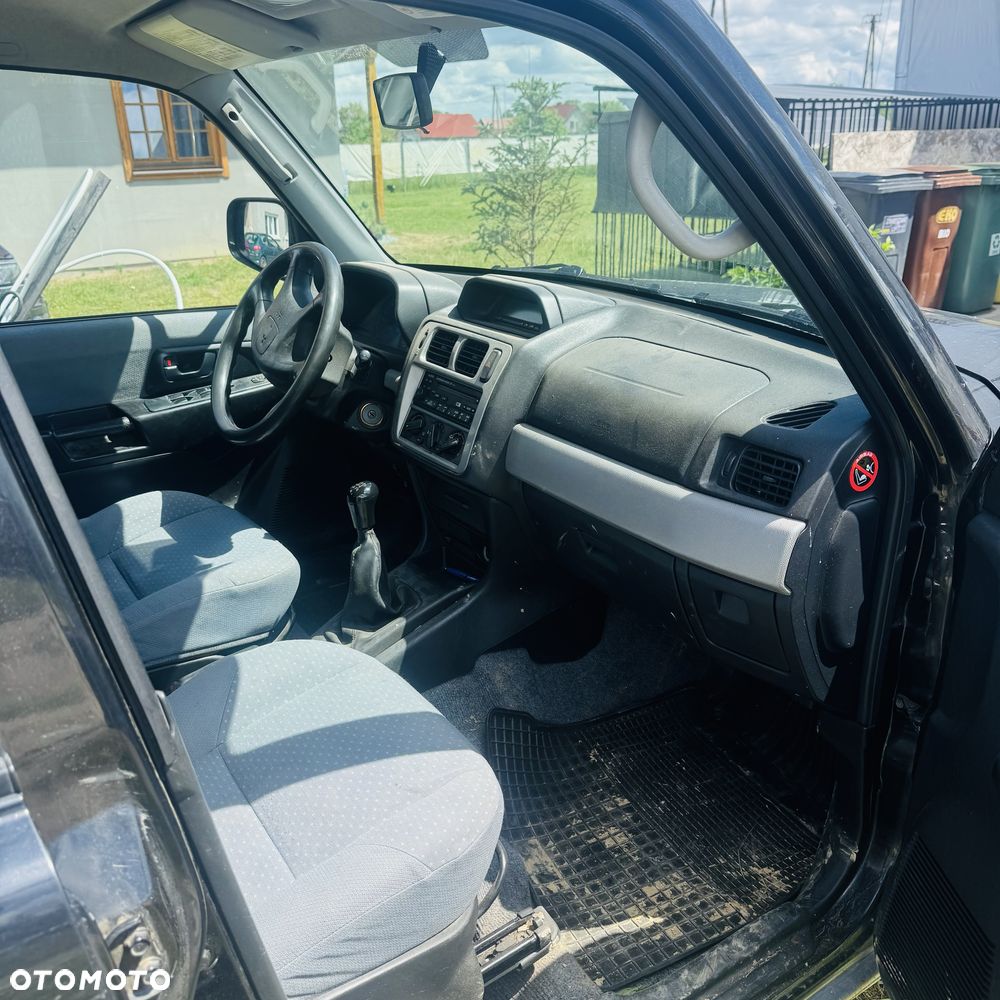 Mitsubishi Pajero Pinin - 5