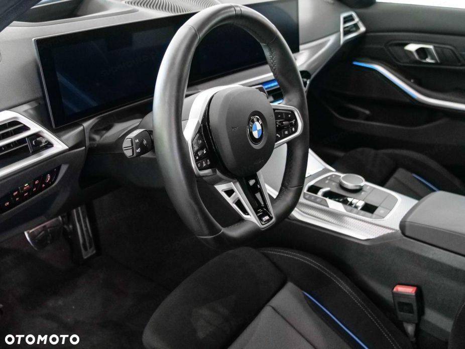 BMW Seria 3 330i xDrive M Sport - 8