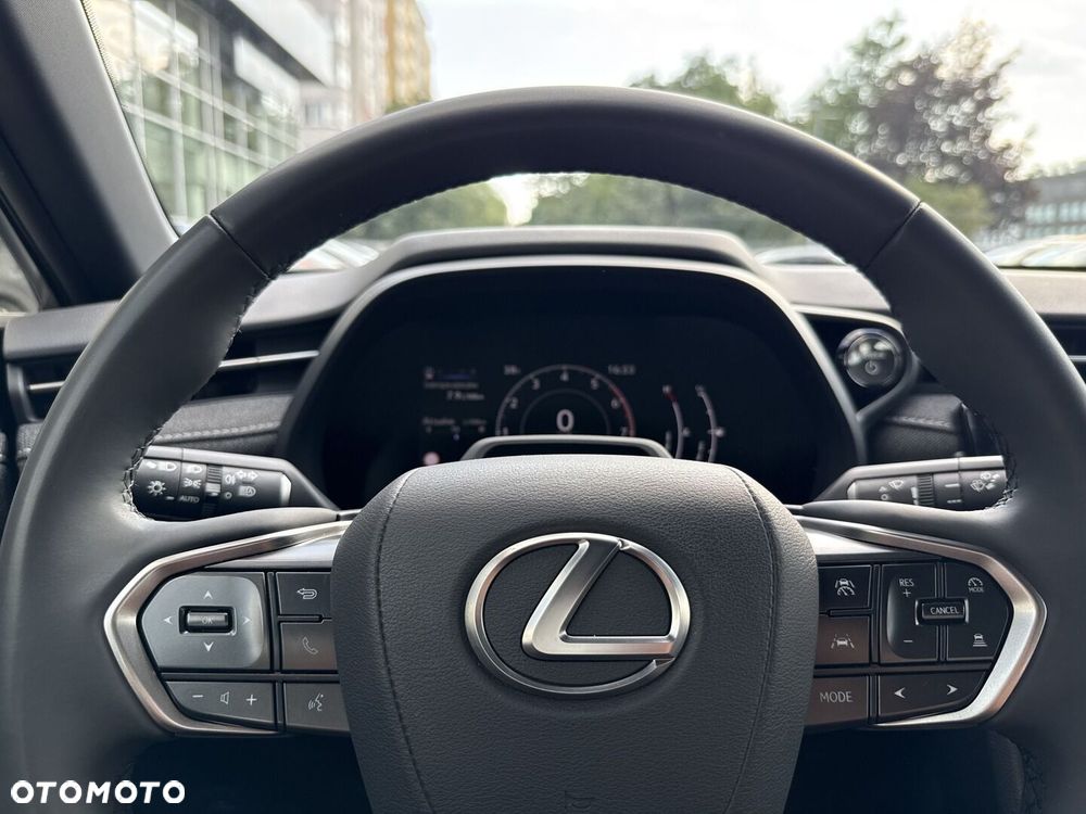 Lexus LBX 1.5 Hybrid - 17
