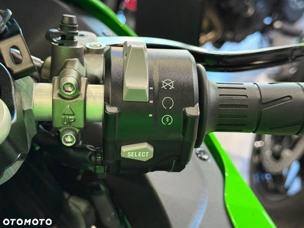 Kawasaki ZX - 17