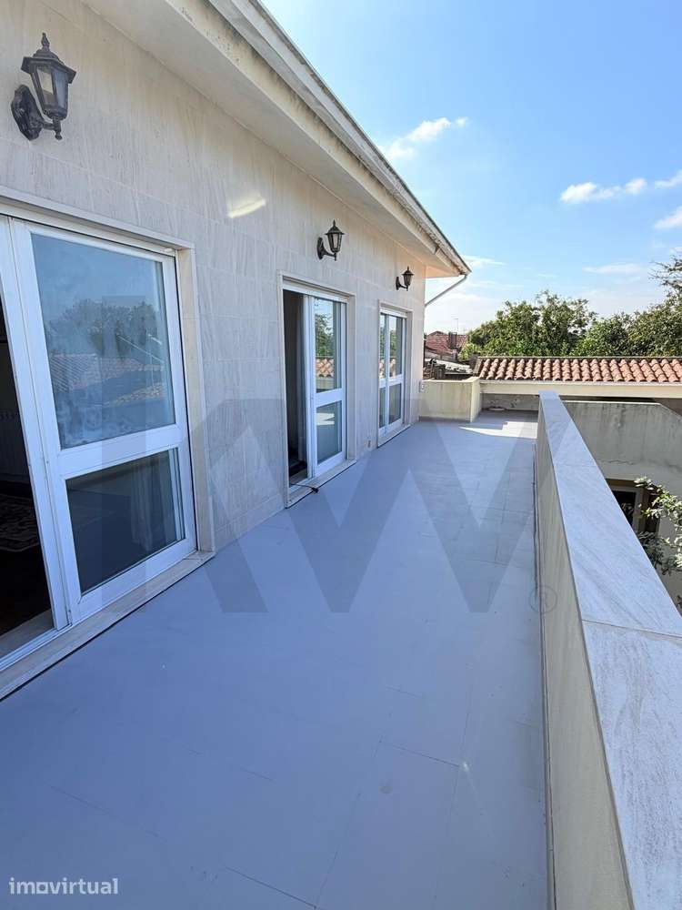Moradia T5 exclusiva, onde conforto, espaço e qualidade de vida se enc - Grande imagem: 3/56